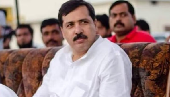 पूर्व सासंद धनंजय सिंह